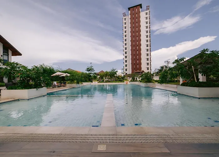 Отель V&v At Royal Oceancrest For Staycation Мактан
