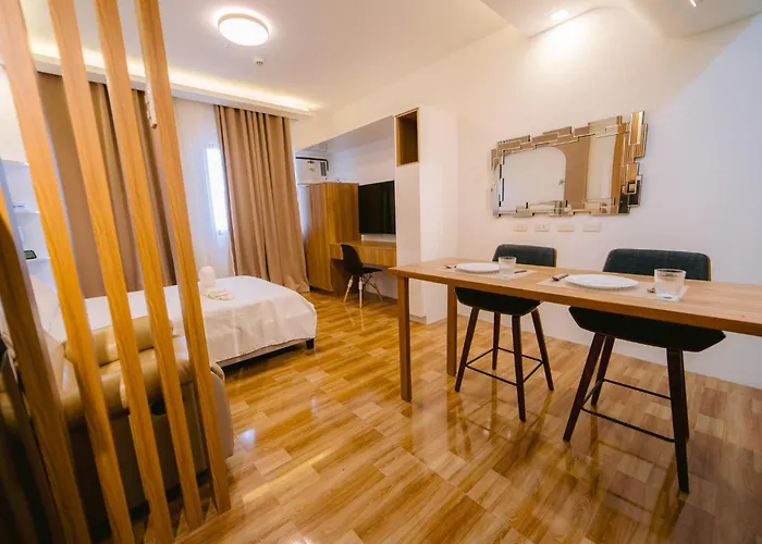 V&v At Royal Oceancrest For Staycation Отель